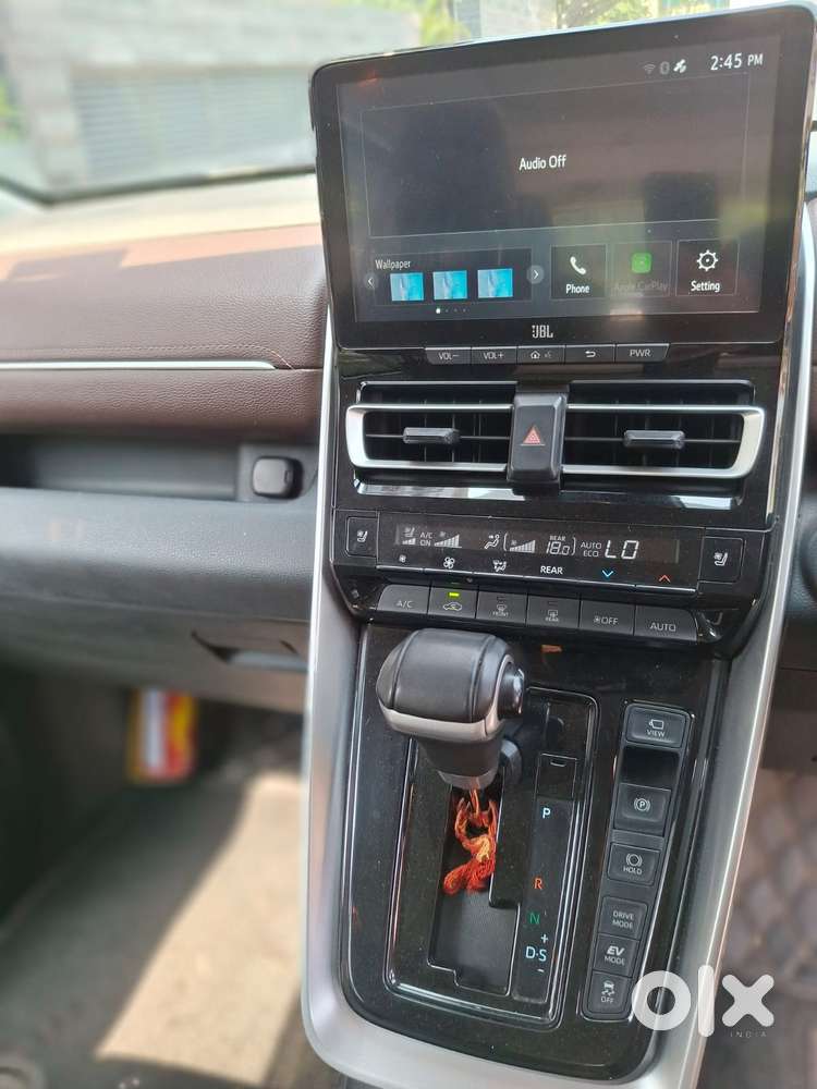 Toyota Innova Hycross 2.0 Zx (o) Hybrid 7 Str, 2025, Petrol