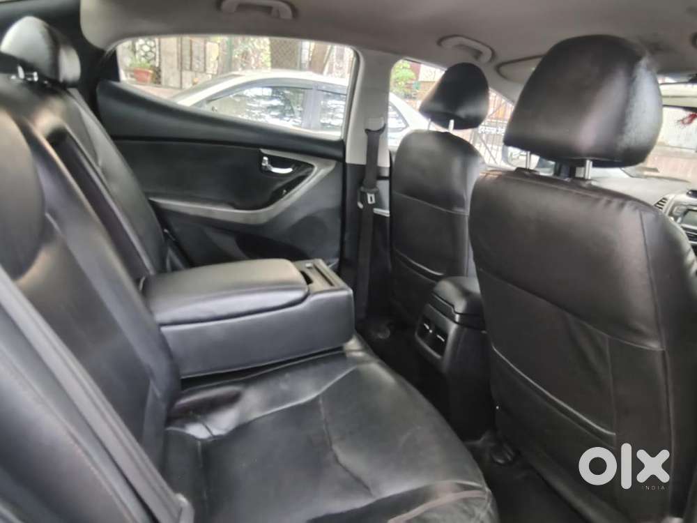Hyundai Elantra 1.8 Sx Mt, 2015, Petrol