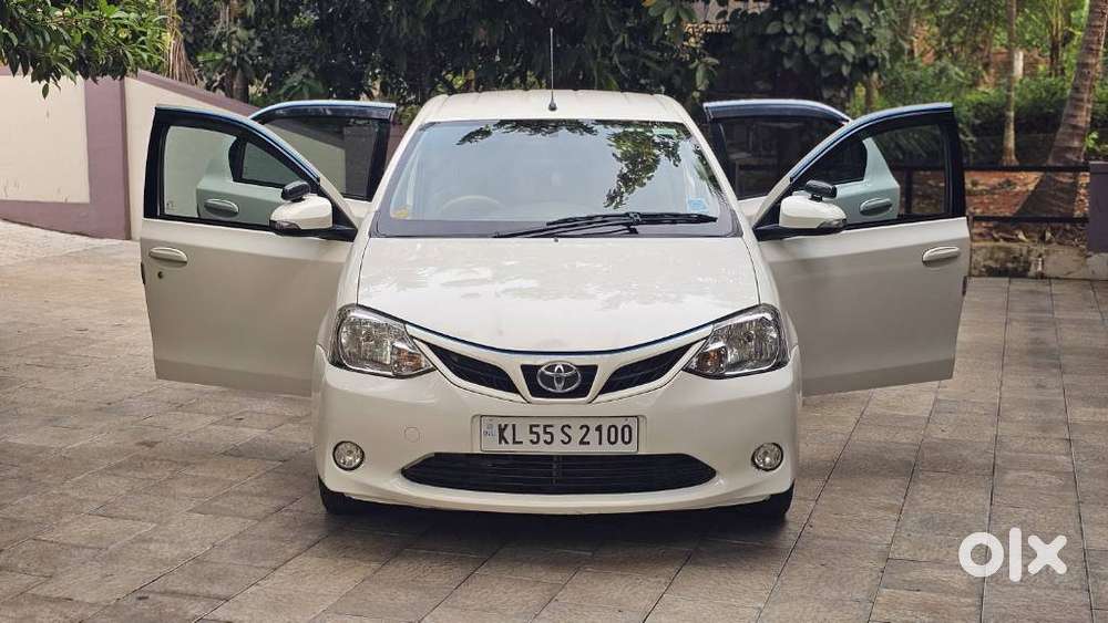 Toyota Etios Liva V, 2015, Petrol