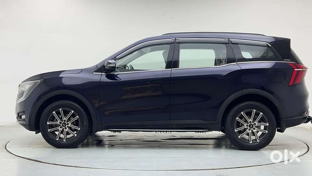 Mahindra Xuv700 2.0 Ax 7 Petrol Mt Str, 2024, Petrol