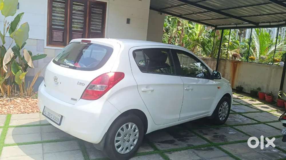 Hyundai I20 Magna Crystel White Diesel