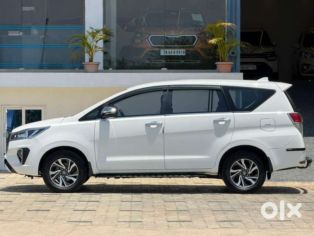 Toyota Innova Crysta 2.4 G Mt 8s, 2022, Diesel