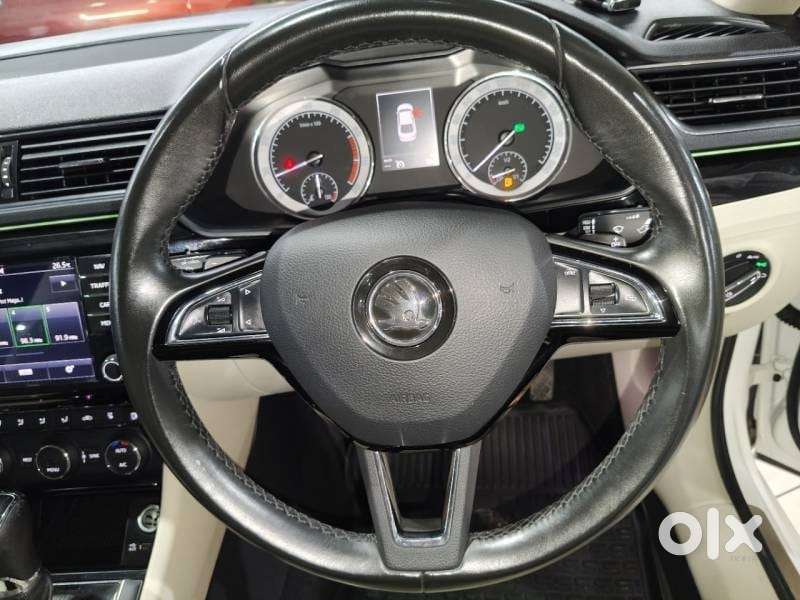 Skoda Superb L&k 2.0 Tdi At, 2017, Petrol