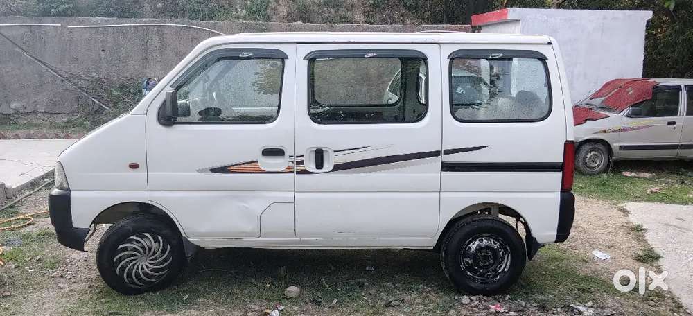 Maruti Suzuki Eeco 2017 Petrol 127000 Km Driven