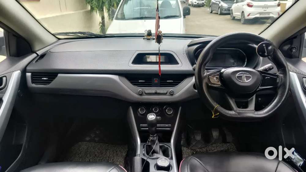 Tata Nexon 2020 Petrol Manual 66000 Km