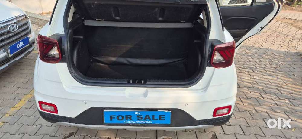 Hyundai Venue 1.2 S Plus, 2022, Petrol