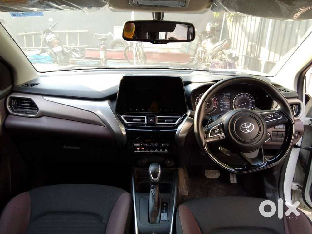 Toyota Urban Cruiser Taisor V 1.0 Petrol At, 2024, Petrol