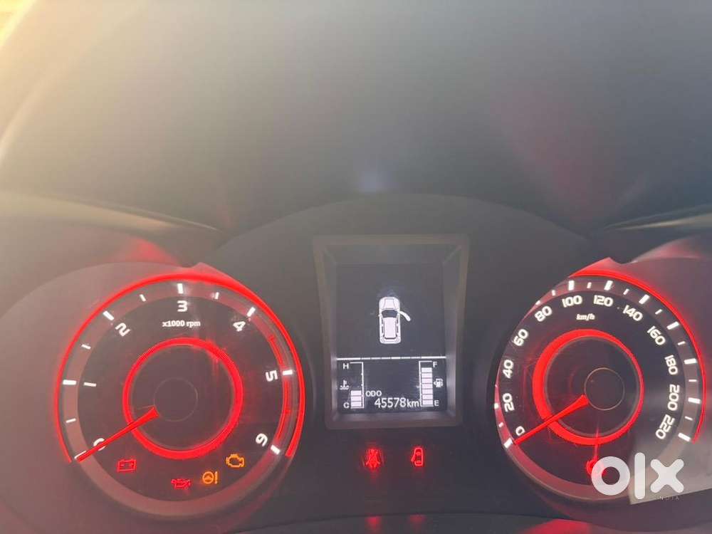 Mahindra Xuv300 December 2020 Diesel Well Maintained