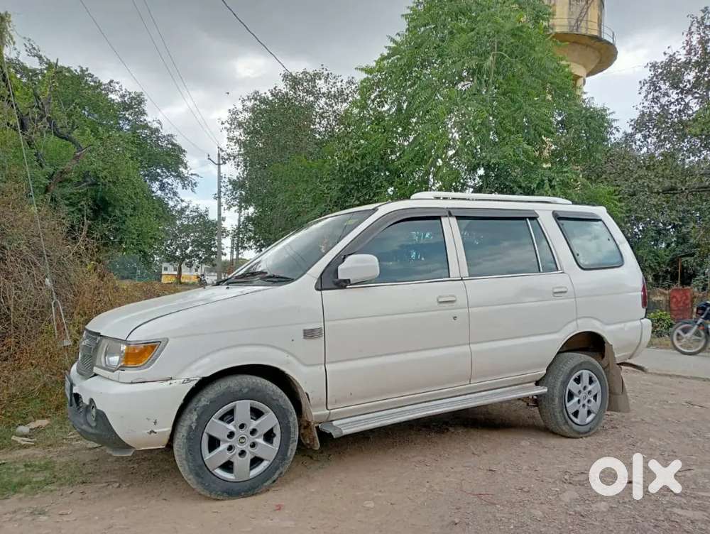 Chevrolet Tavera 2015