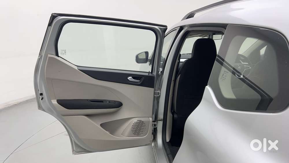 Renault Triber Rxz Easy-r Amt, 2021, Petrol