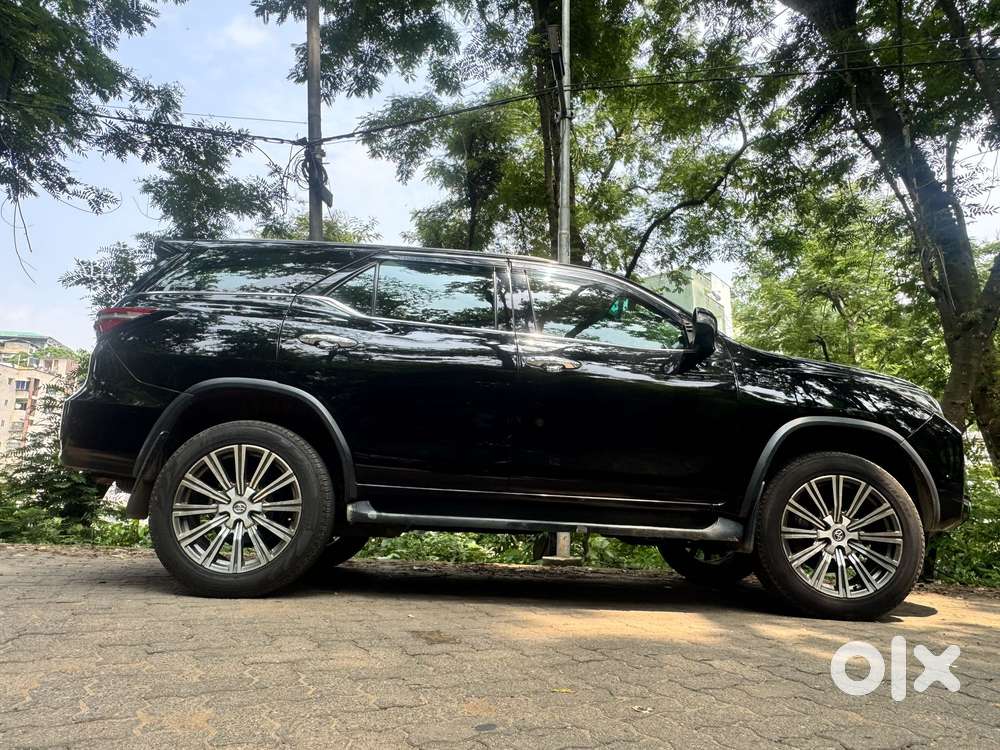 Mahindra Xuv700 Ax 5 Petrol Mt Str (e), 2022, Diesel