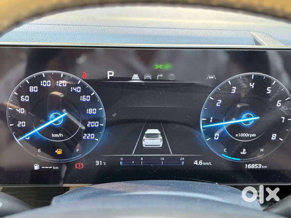 Kia Carens Clavis, 2025, Petrol