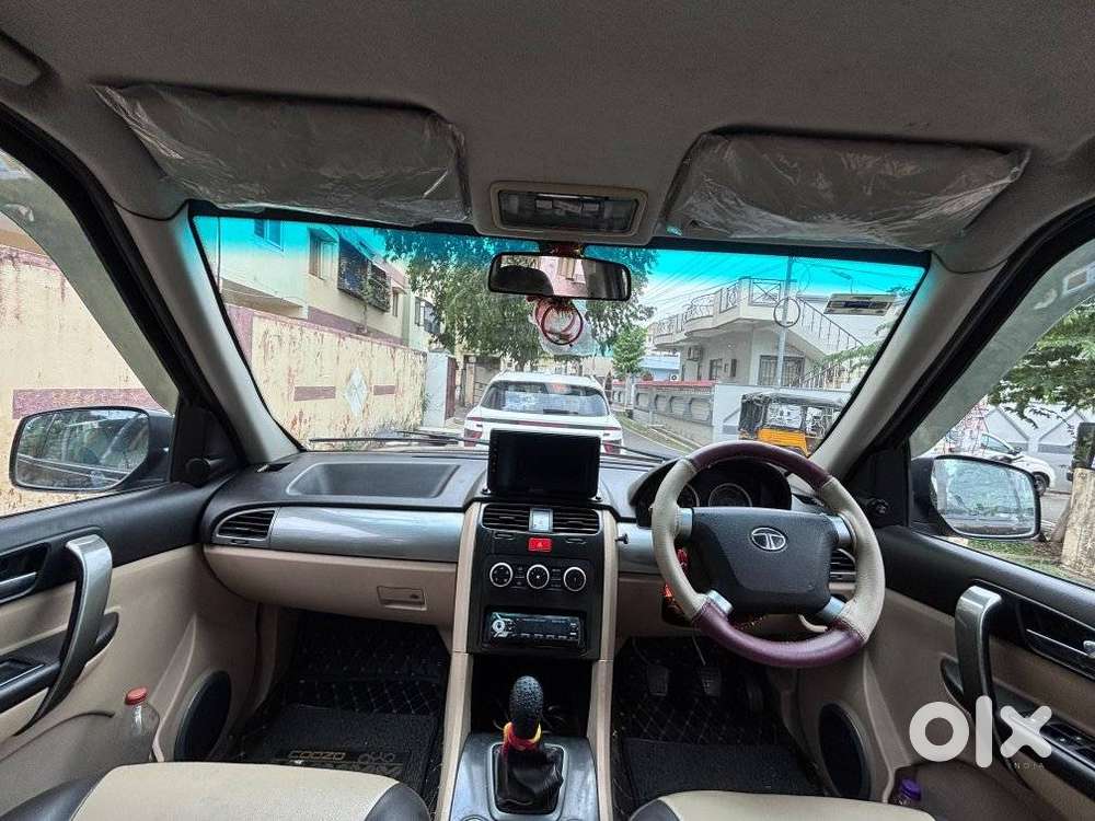 Tata Safari Storme, 2014