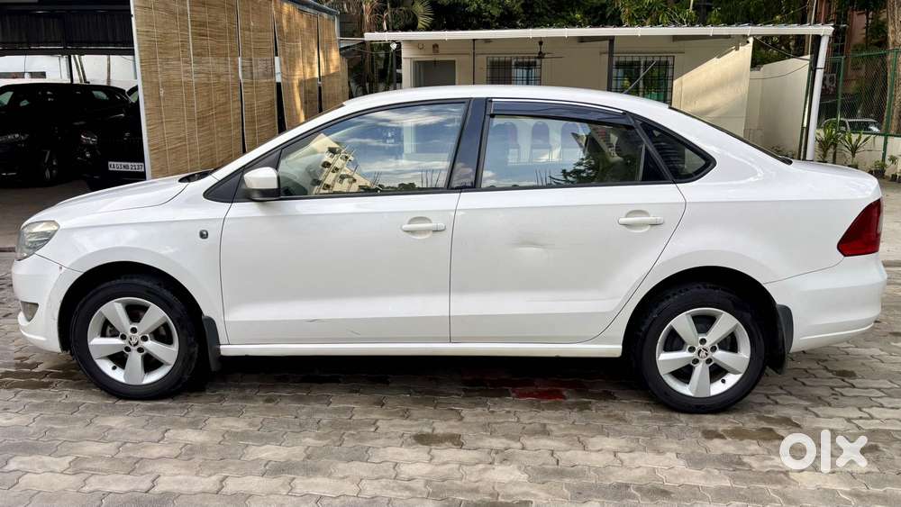 Skoda Rapid 2013-2016 1.6 Mpi At Elegance, 2016, Petrol