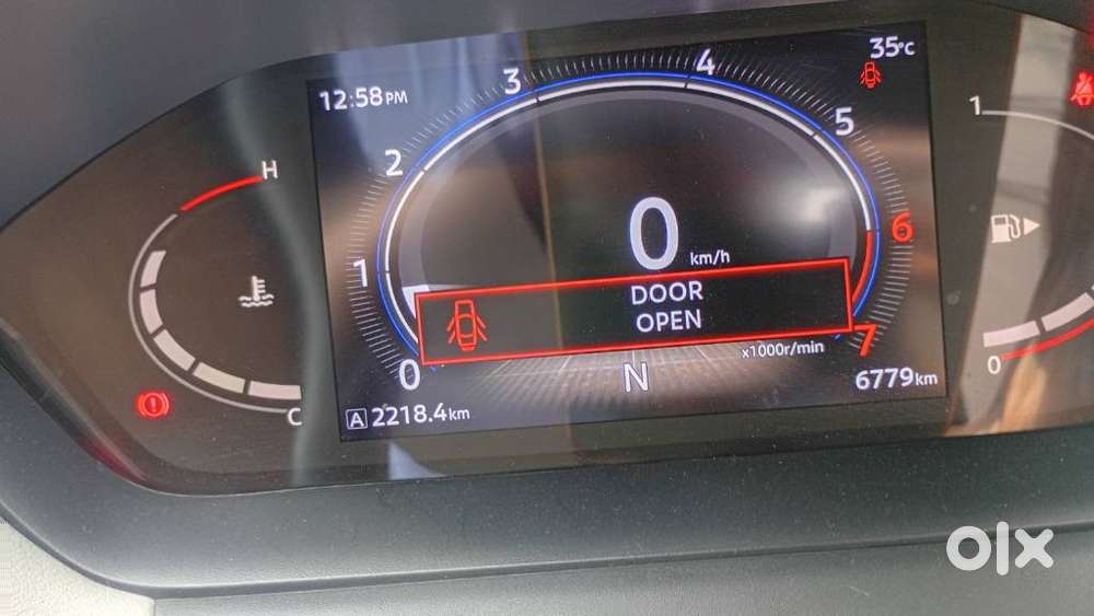 Nissan Magnite, 2025, Petrol