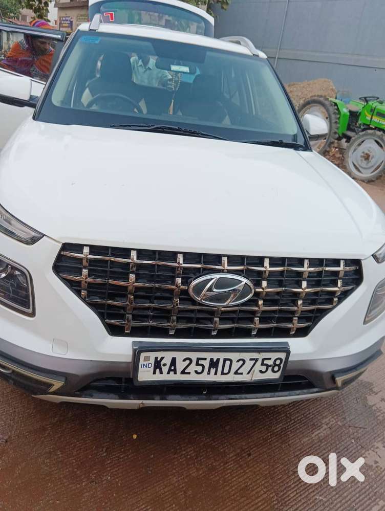 Hyundai Venue Sx 1.0l Turbo Petrol With Sunroof