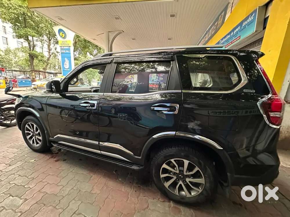 Mahindra Scorpio-n 2023 Petrol 29000 Km Driven