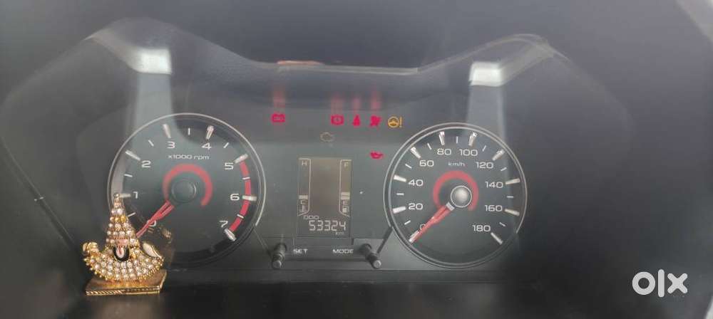 Mahindra Kuv 100 2016-2017 Mfalcon G80 K8 Dual Tone, 2016, Diesel