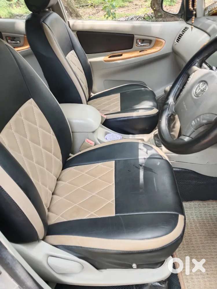 Toyota Innova 2010 Diesel Well Maintained