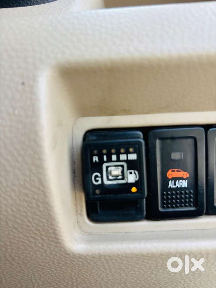 Maruti Suzuki Swift Dzire Vxi Optional, 2016, Cng & Hybrids