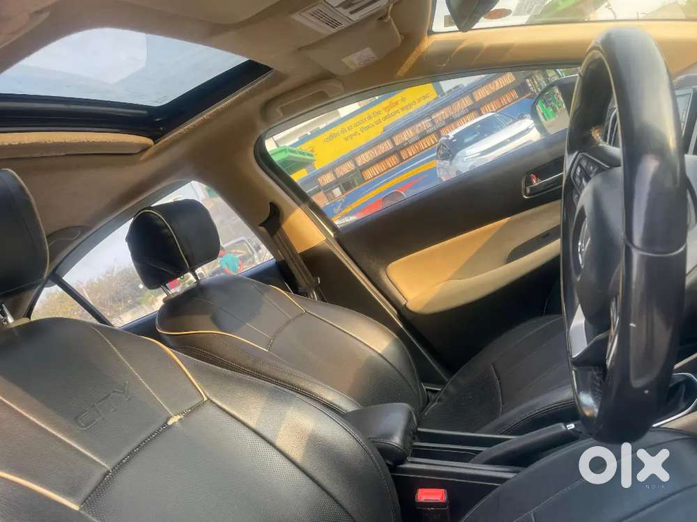 Honda City 2022 Oct Model  Petrol Sunroof  Well Maintained