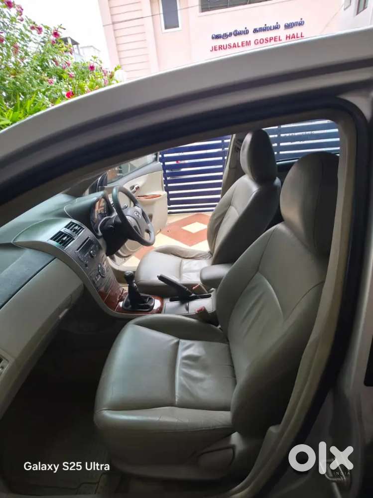 Toyota Corolla Altis 2010