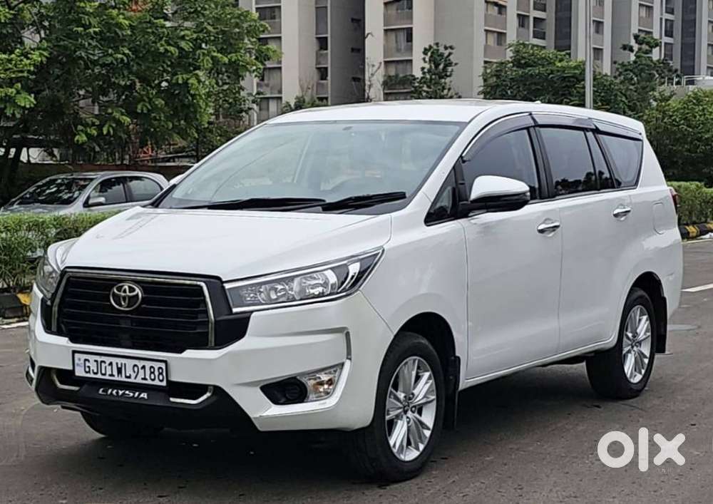 Toyota Innova Crysta [2020-ongoing] 2.4 Gx 8 Str, 2023, Diesel