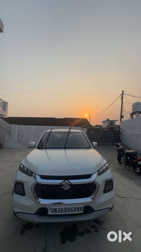 Maruti Suzuki Grand Vitara Petrol 2023