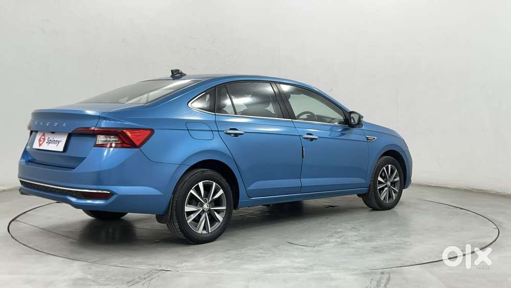 Skoda Slavia Style 1.0l Tsi Mt, 2022, Petrol