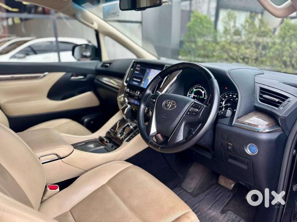Toyota Vellfire Vip – Executive Lounge, 2023, Petrol