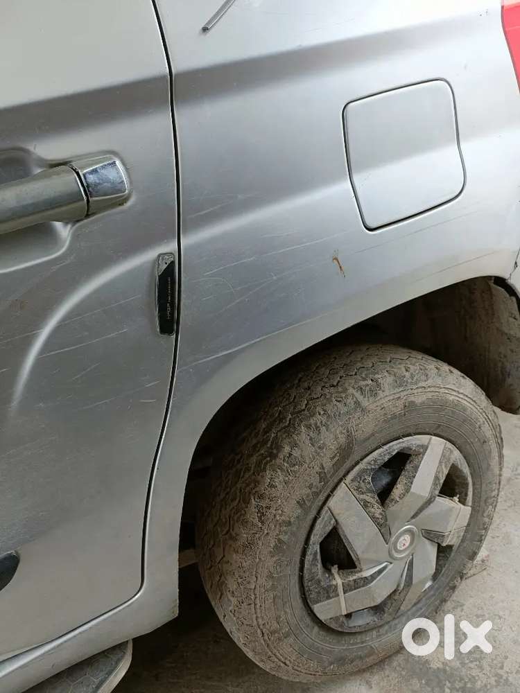 Mahindra Tuv 300 2017