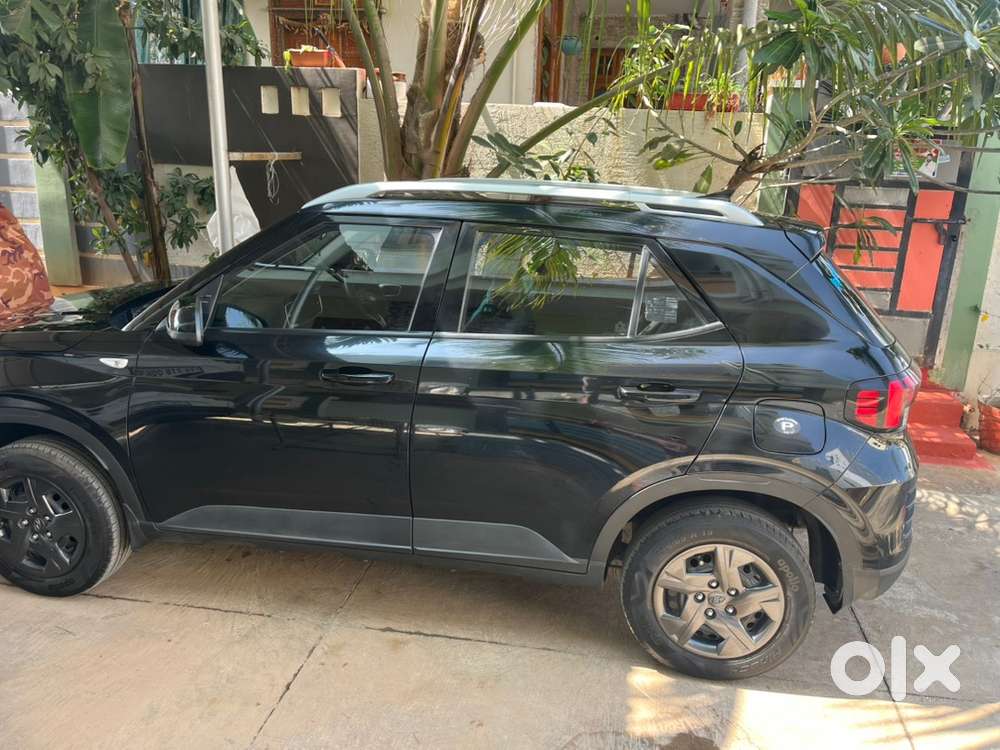 Hyundai Venue 2023 Petrol Good Condition