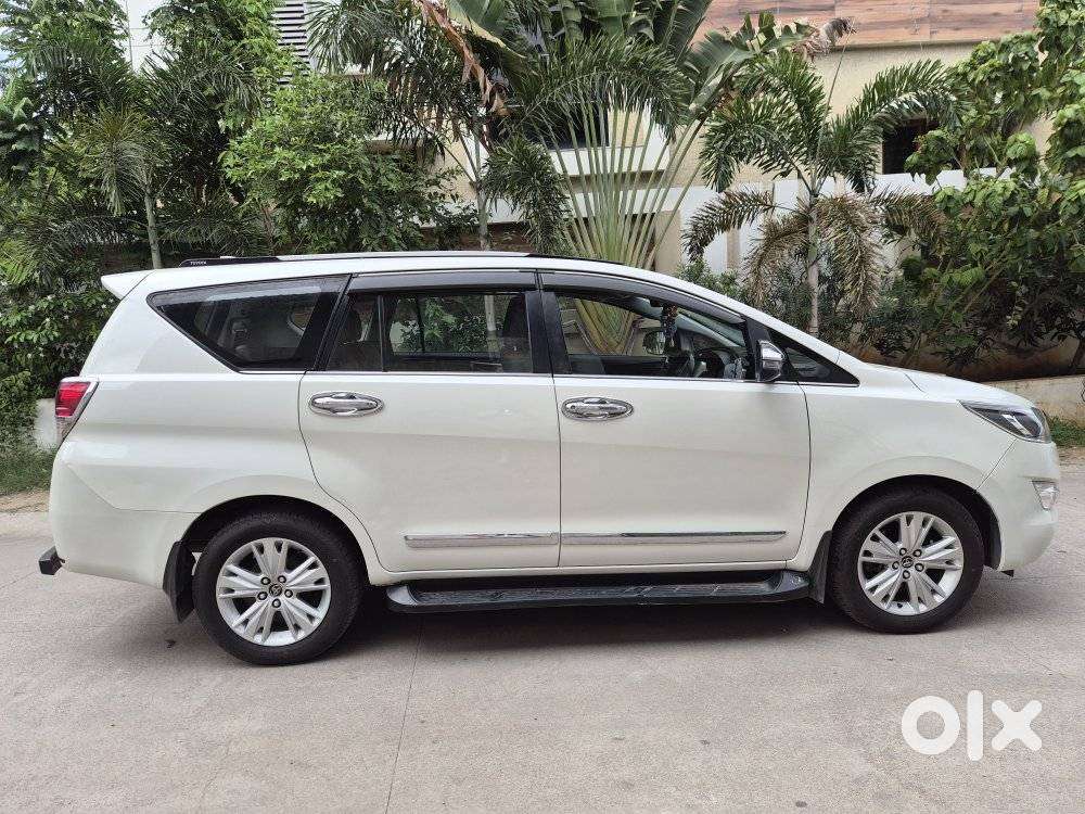 Toyota Innova Crysta 2.8z Automatic, 2018, Diesel