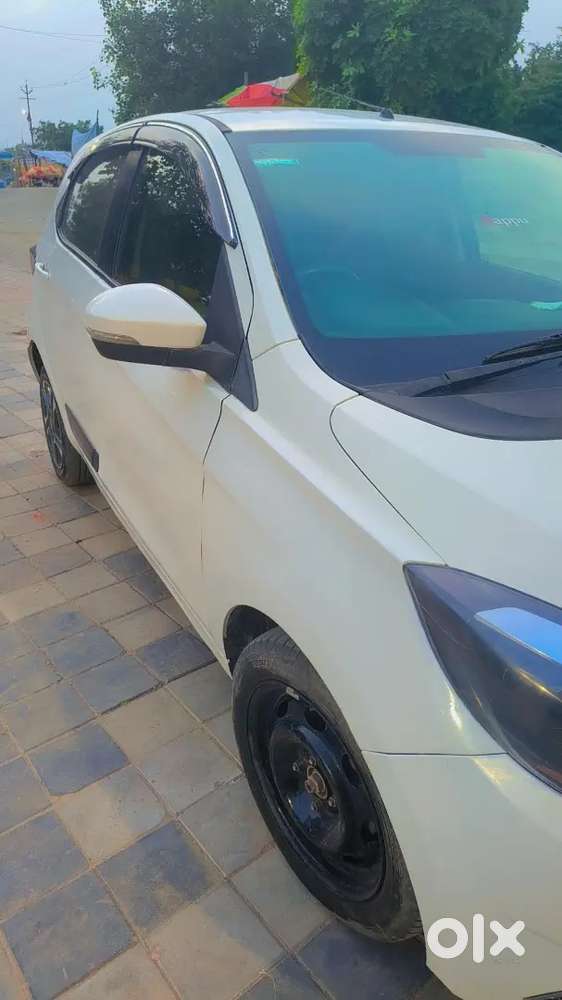 Tata Tiago 2020 Drive