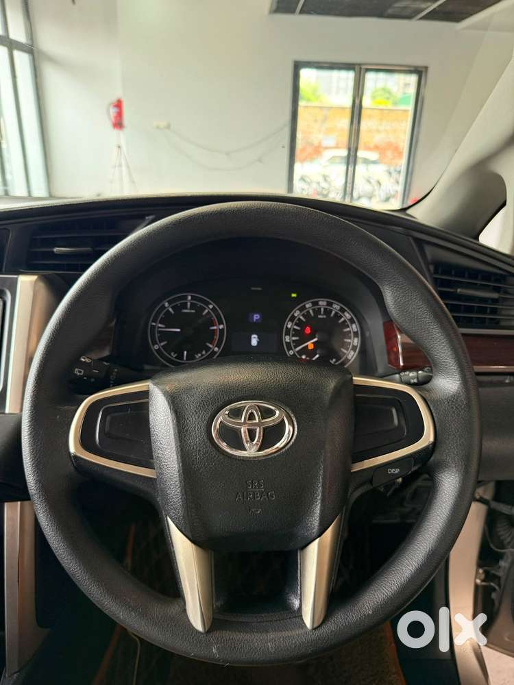 Toyota Innova Crysta 2.8 Gx At 8s, 2016, Diesel
