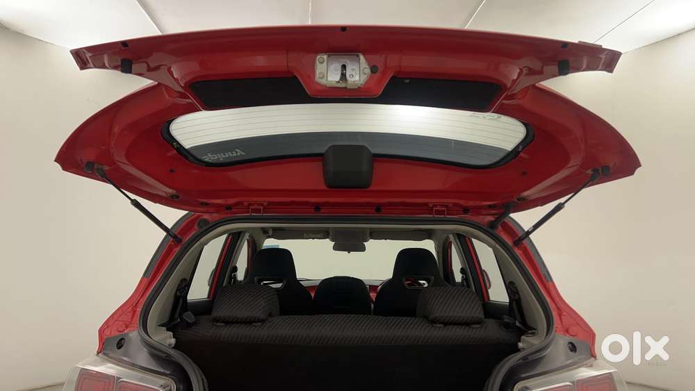 Mahindra Kuv 100 2016-2017 Mfalcon G80 K8 Dual Tone, 2017, Petrol