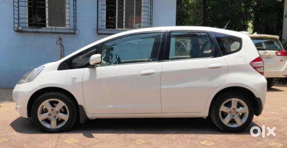 Honda Jazz V Mt Privilege, 2011, Petrol
