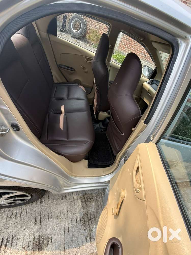 Honda Brio 2012 Petrol Well Maintained