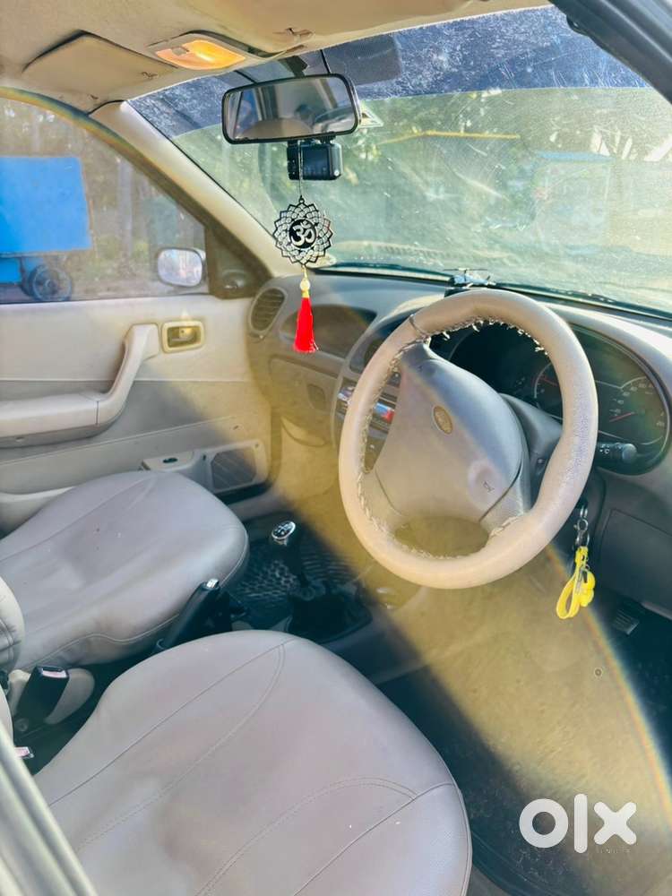 Ford Ikon 1.4 Zxi 2009 Model