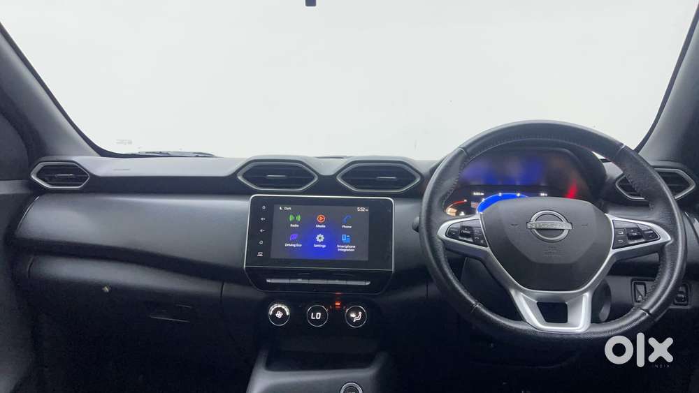Nissan Magnite 1.0 Xv Premium, 2023, Petrol