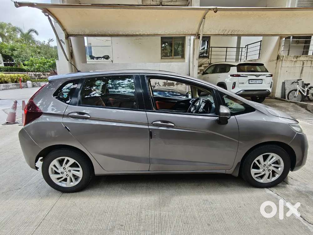 Honda Jazz - Top Model With New Tyres, Suspension, Battery, Etc.