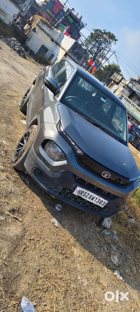 Tata Punch, 2022, Petrol