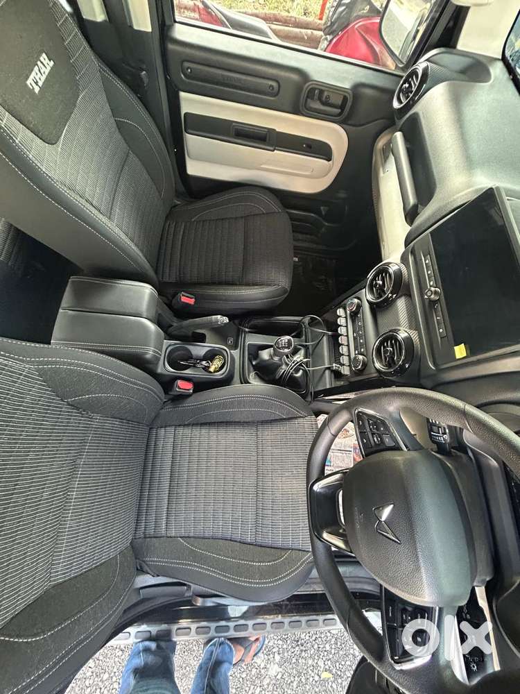 Mahindra Thar Roxx Mx5 Petrol Mt 2wd, 2025, Diesel