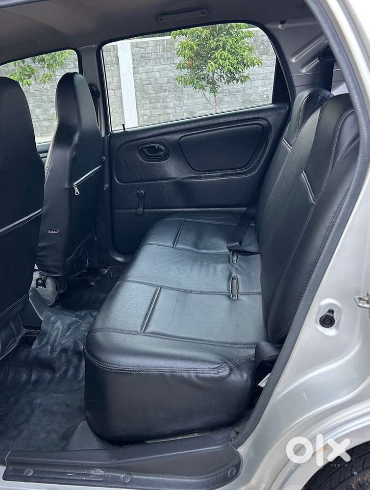 Maruti Suzuki Alto 2011 Petrol 37000 Company Service