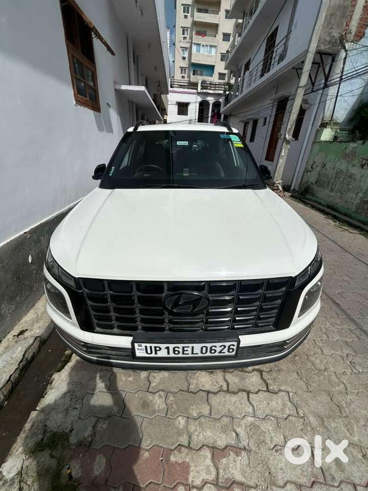 Less Driven Hyundai Venue 2024 Petrol