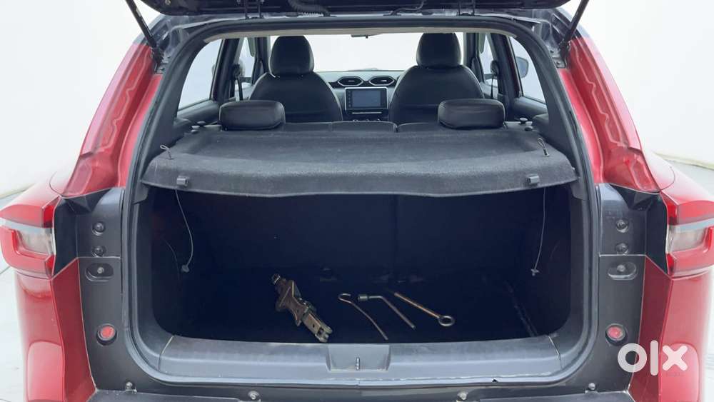 Nissan Magnite 1.0 Xv Premium Dual Tone, 2023, Petrol
