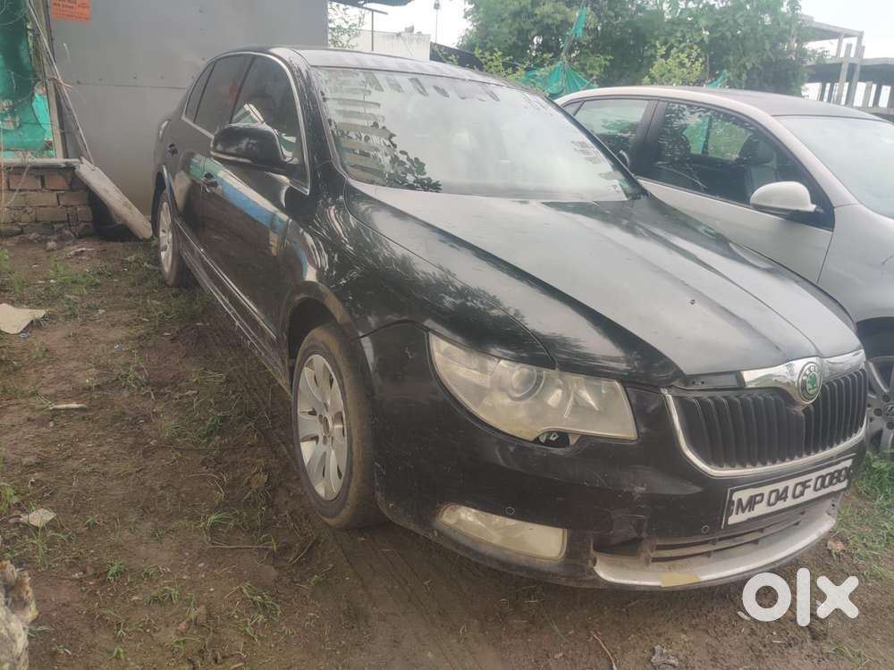 Skoda Superb Petrol Ambition, 2010, Petrol