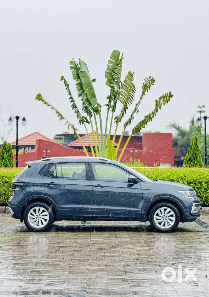 Volkswagen Taigun 1.0 Tsi Highline At, 2022, Petrol