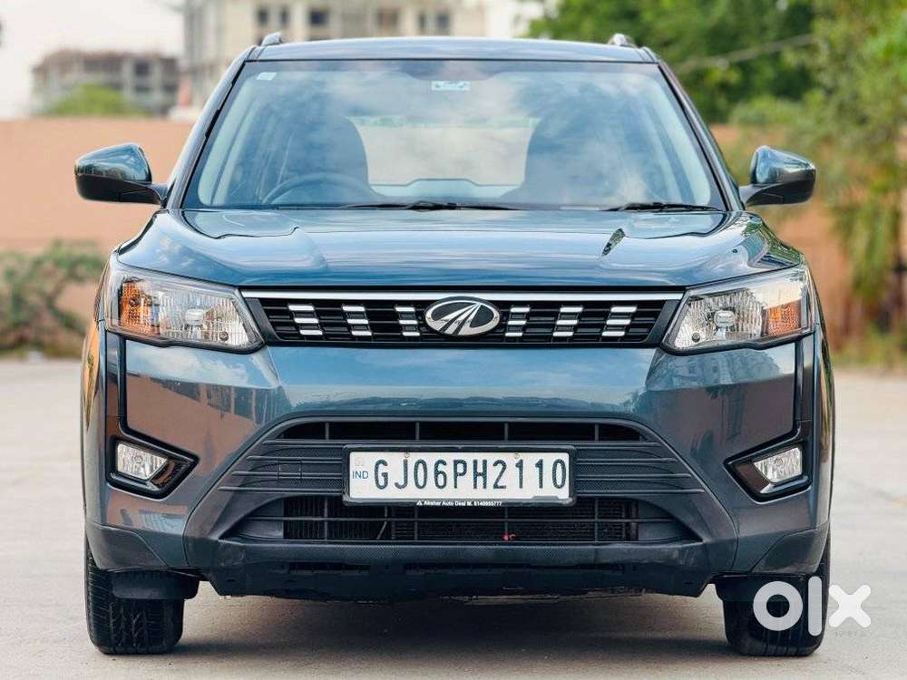 Mahindra Xuv300 1.2 W8 Amt Petrol, 2022, Petrol