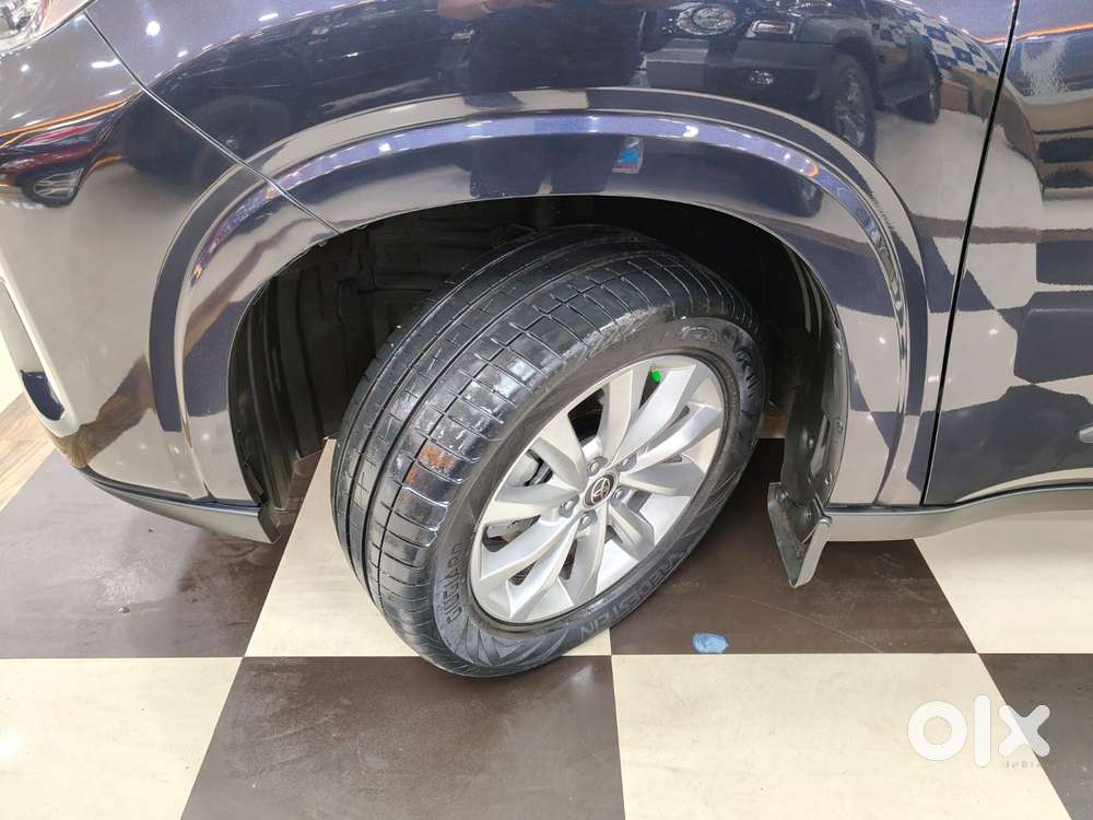 Toyota Innova Hycross 2.0 Vx (o) Hybrid 7 Str, 2024, Petrol